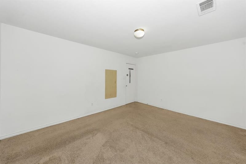 6021 Lucas Court, Fort Worth TX 76119 - Photo 26