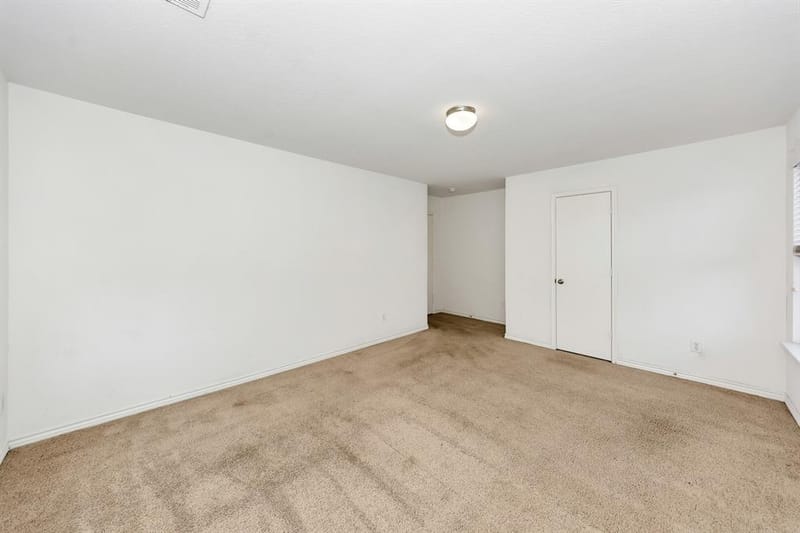 6021 Lucas Court, Fort Worth TX 76119 - Photo 22