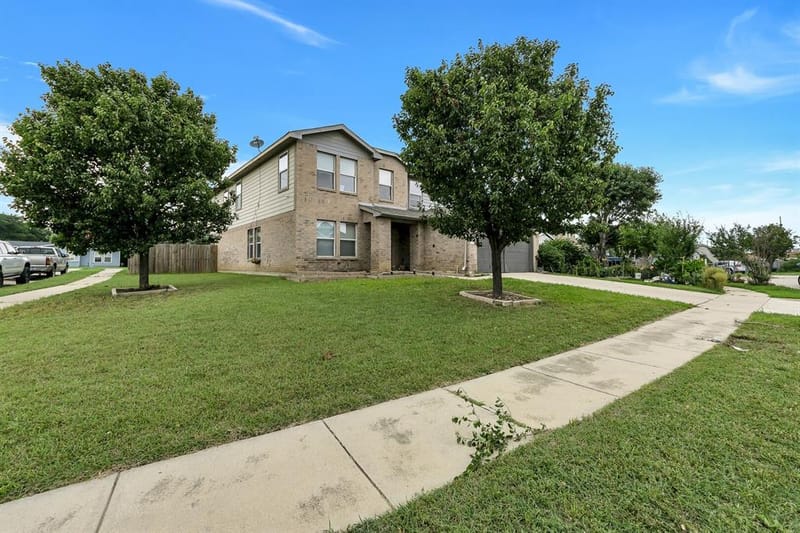 6021 Lucas Court, Fort Worth TX 76119 - Photo 3