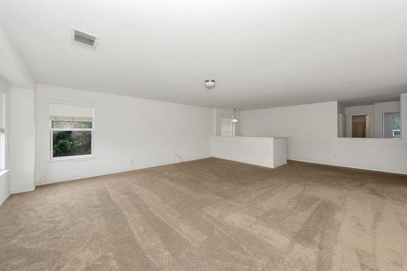 6021 Lucas Court, Fort Worth TX 76119 - Photo 32