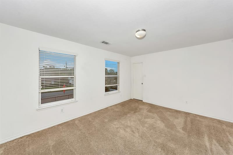 6021 Lucas Court, Fort Worth TX 76119 - Photo 25