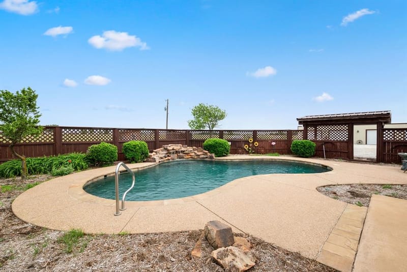 2752 S Branch Road, Krum TX 76249 - Photo 30