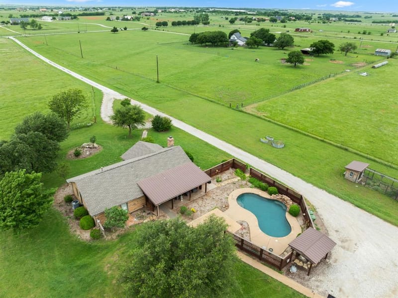 2752 S Branch Road, Krum TX 76249 - Photo 33