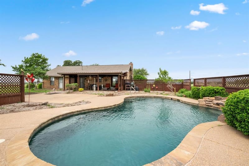 2752 S Branch Road, Krum TX 76249 - Photo 31