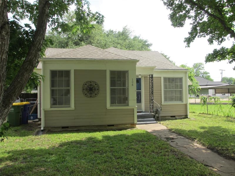 106 CRAIG ST. Street, Hillsboro TX 76645 - Photo 2