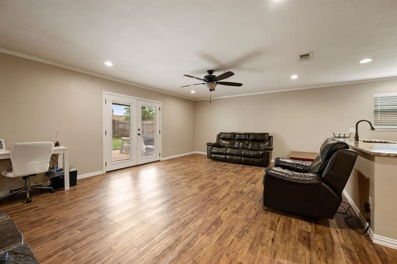 1823 E Cedar Elm Drive, Arlington TX 76012 - Photo 6