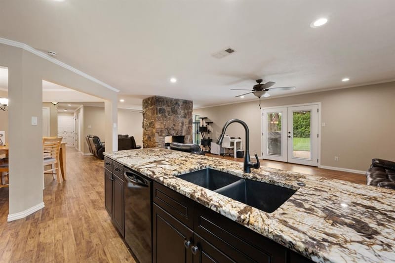 1823 E Cedar Elm Drive, Arlington TX 76012 - Photo 8