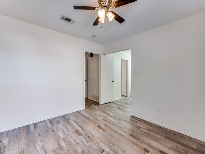 1415 Palmnold Circle E, Fort Worth TX 76120 - Photo 14