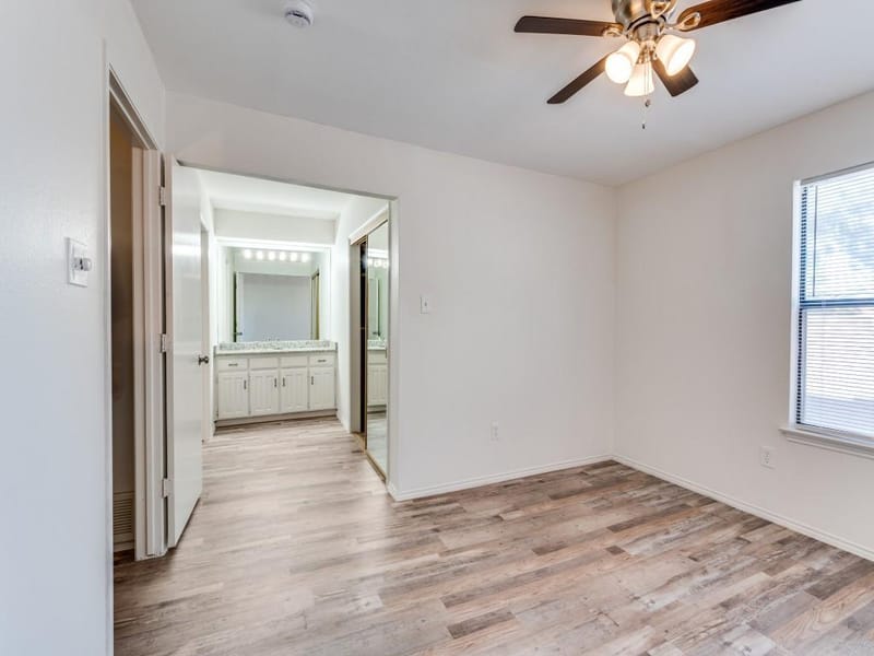 1415 Palmnold Circle E, Fort Worth TX 76120 - Photo 15
