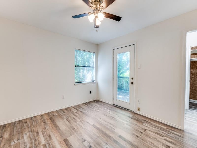 1415 Palmnold Circle E, Fort Worth TX 76120 - Photo 19