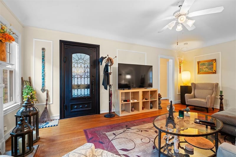 4204 Prescott Avenue, Dallas TX 75219 - Photo 3