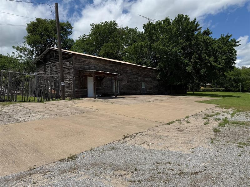 503 Katy Boulevard, Bonham TX 75418