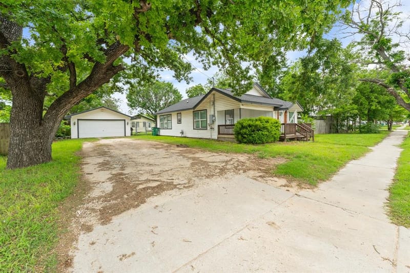 750 N Graham Street, Stephenville TX 76401 - Photo 3