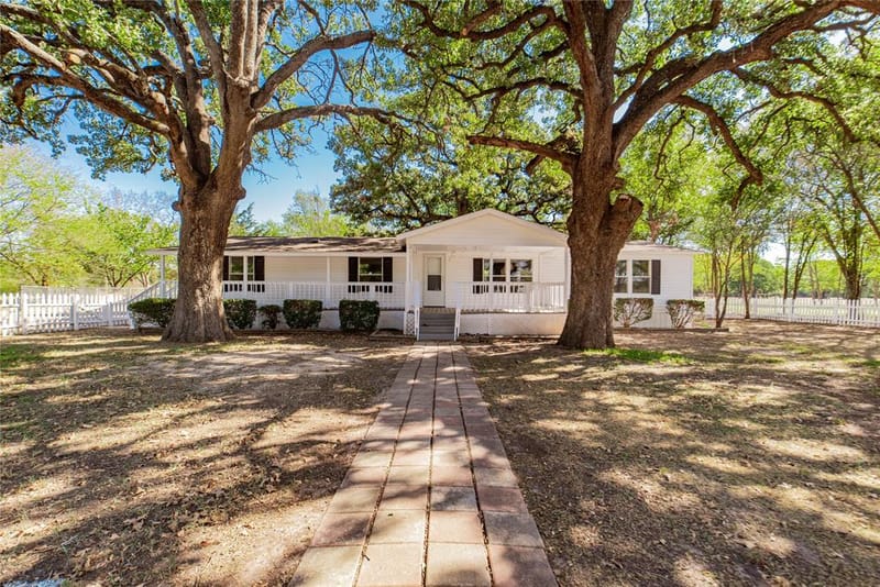 204 Rs County Road 1503, Point TX 75472 - Photo 2