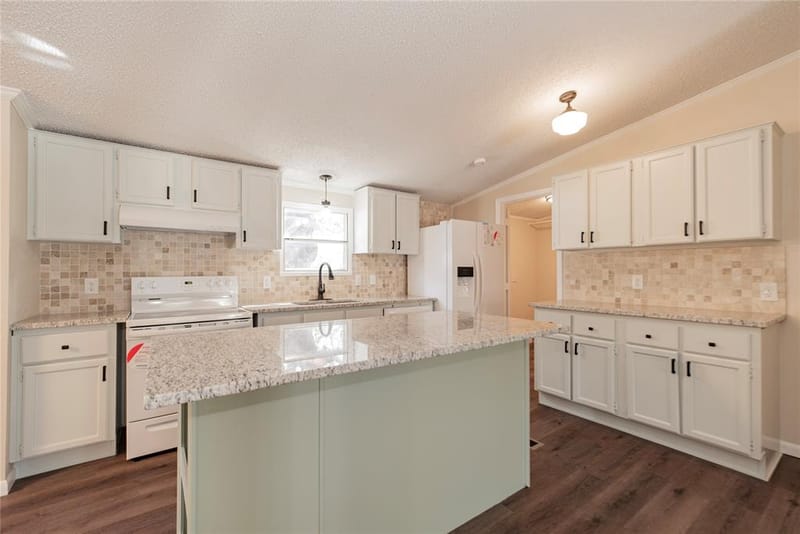204 Rs County Road 1503, Point TX 75472 - Photo 9