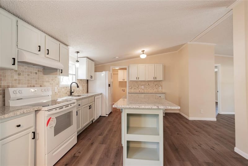 204 Rs County Road 1503, Point TX 75472 - Photo 10