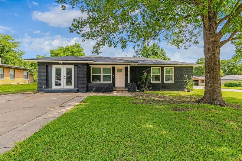 1701 W College Street, Sherman TX 75092