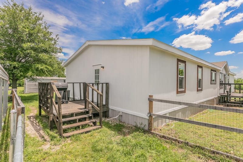249 Private Road 4434, Rhome TX 76078 - Photo 3