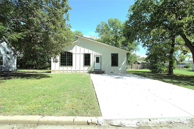 1905 S Walnut Street, Sherman TX 75090