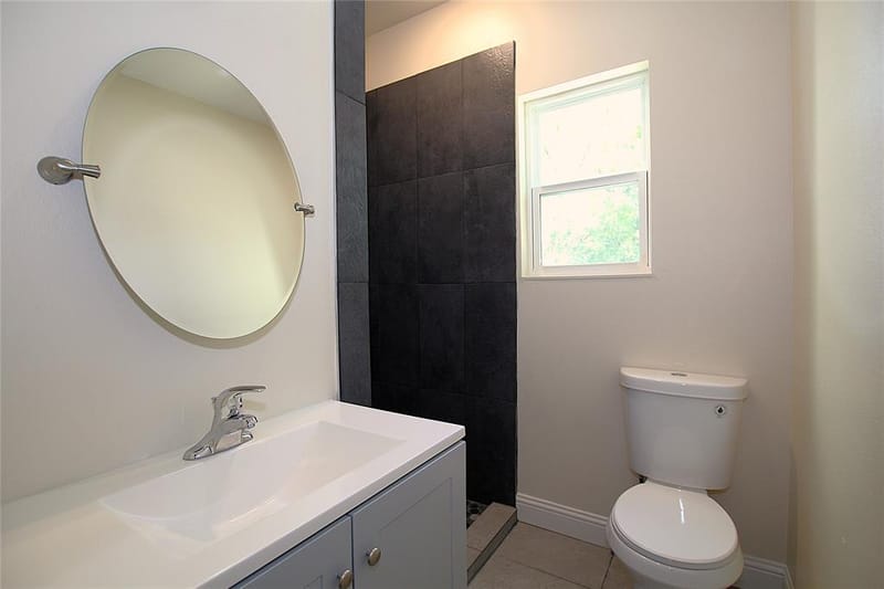 1905 S Walnut Street, Sherman TX 75090 - Photo 9