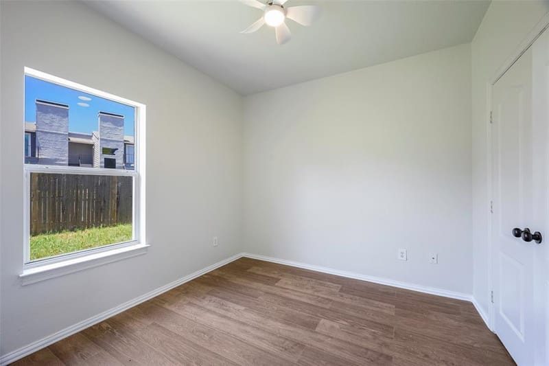 738 Carroll Lane, Lewisville TX 75067 - Photo 17