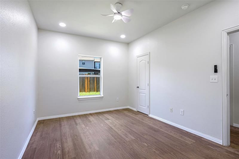 738 Carroll Lane, Lewisville TX 75067 - Photo 7