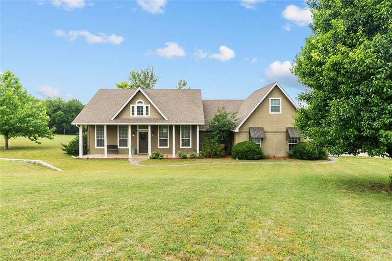415 Stone Mountain Court, Cresson TX 76035 - Photo 2