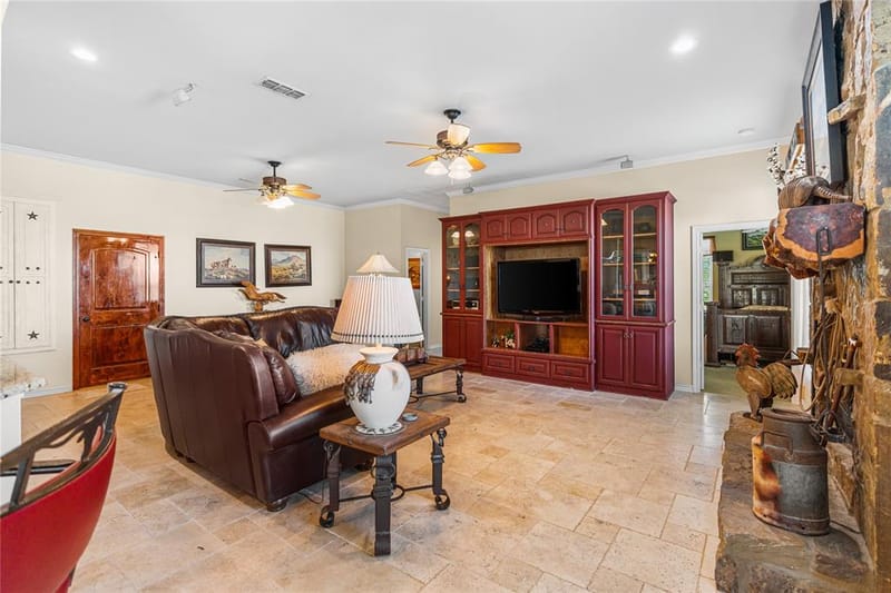 590 County Road 385, Valley View TX 76272 - Photo 6