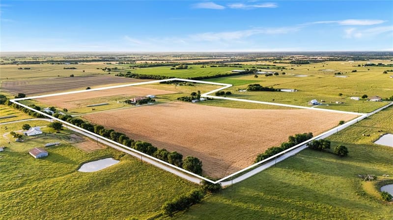 590 County Road 385, Valley View TX 76272 - Photo 3