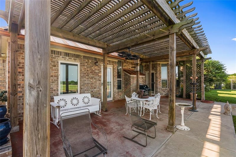 590 County Road 385, Valley View TX 76272 - Photo 21