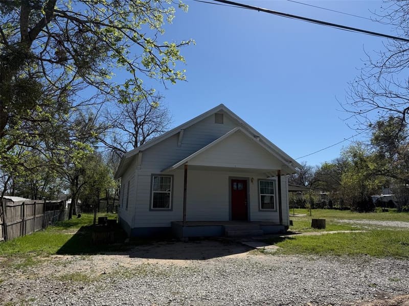 602 W Walcott Avenue, Comanche TX 76442