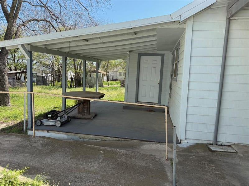 602 W Walcott Avenue, Comanche TX 76442 - Photo 28