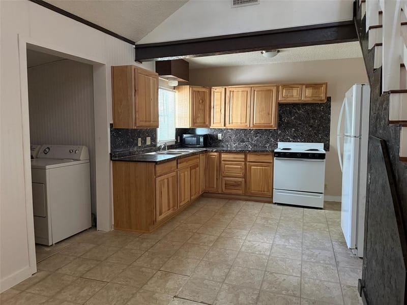 602 W Walcott Avenue, Comanche TX 76442 - Photo 35
