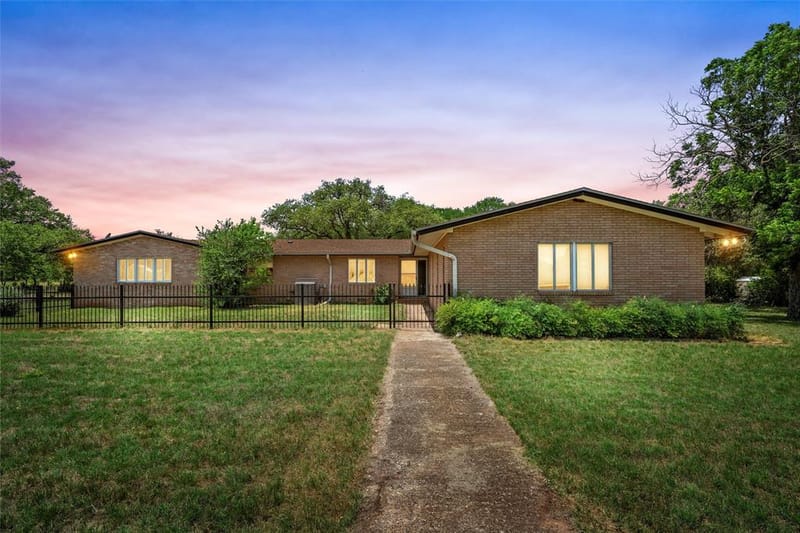 28368 W Highway 84, McGregor TX 76657