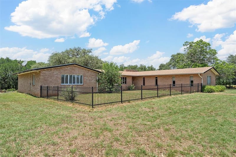 28368 W Highway 84, McGregor TX 76657 - Photo 37