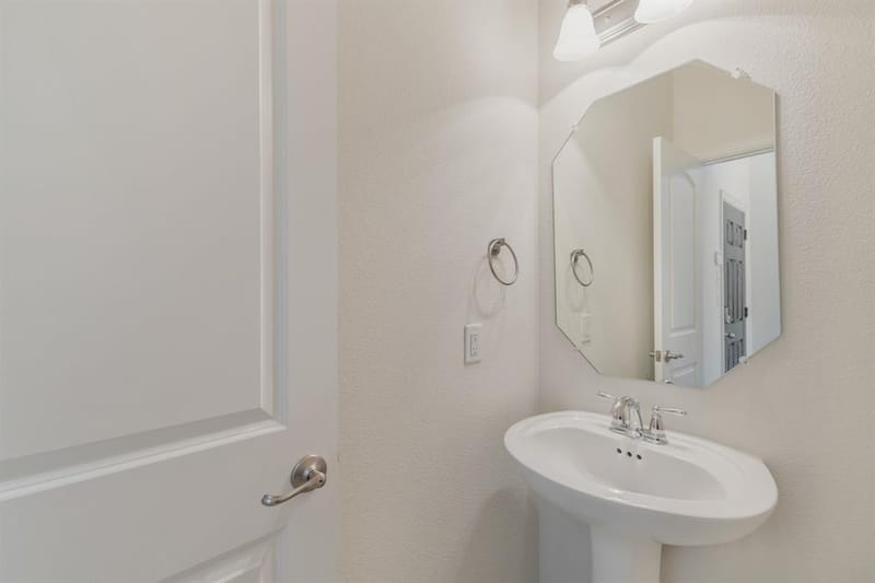 1928 Argyle Lane, Lewisville TX 75067 - Photo 5