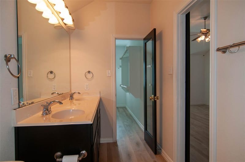 1928 Argyle Lane, Lewisville TX 75067 - Photo 18