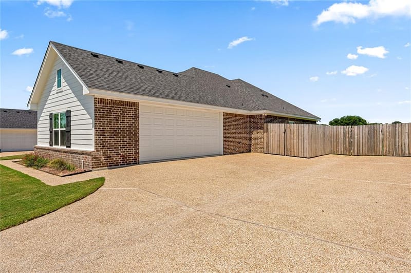10117 Castleberry Lane, Waco TX 76712 - Photo 4