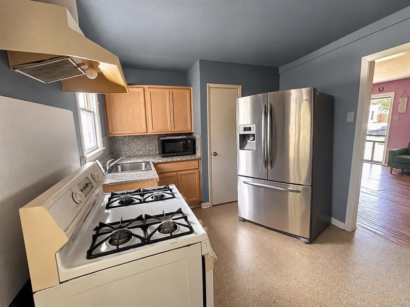 129 E Wanda Drive, Garland TX 75040 - Photo 8