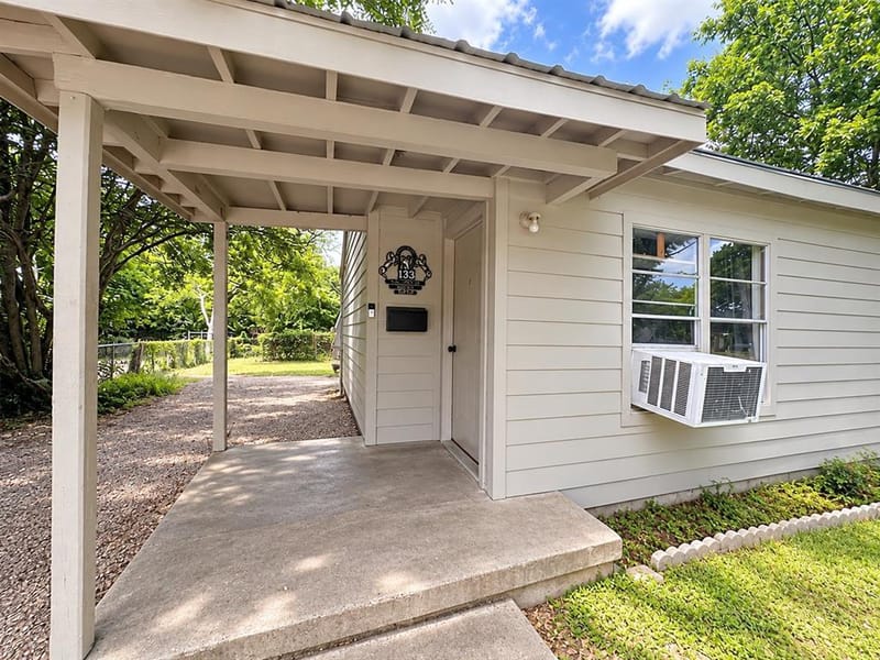 133 E Wanda Drive, Garland TX 75040 - Photo 2