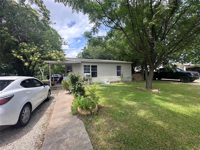 133 E Wanda Drive, Garland TX 75040 - Photo 3