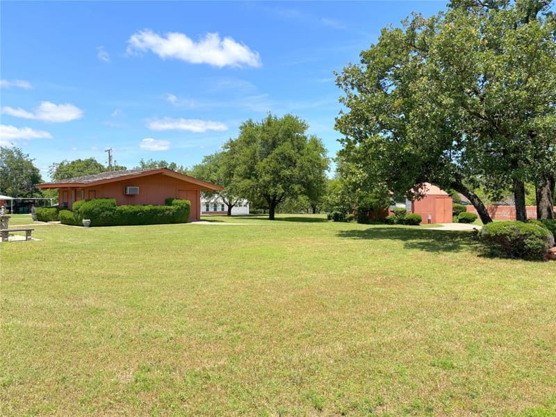 905 Bennett Drive, Bowie TX 76230 - Photo 12