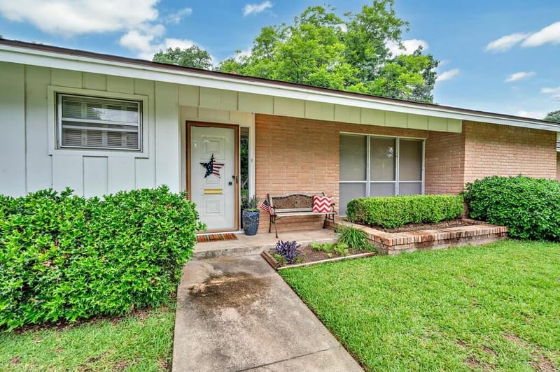 2832 Wooded Acres Drive, Waco TX 76710 - Photo 3