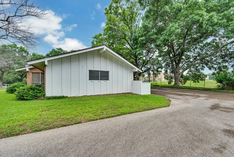 2832 Wooded Acres Drive, Waco TX 76710 - Photo 32