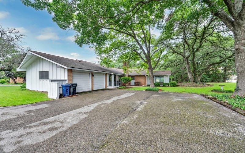2832 Wooded Acres Drive, Waco TX 76710 - Photo 31