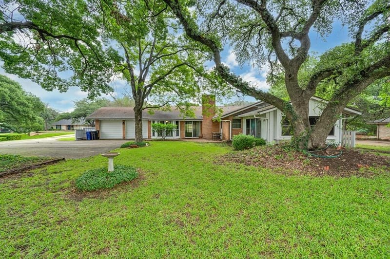 2832 Wooded Acres Drive, Waco TX 76710 - Photo 29