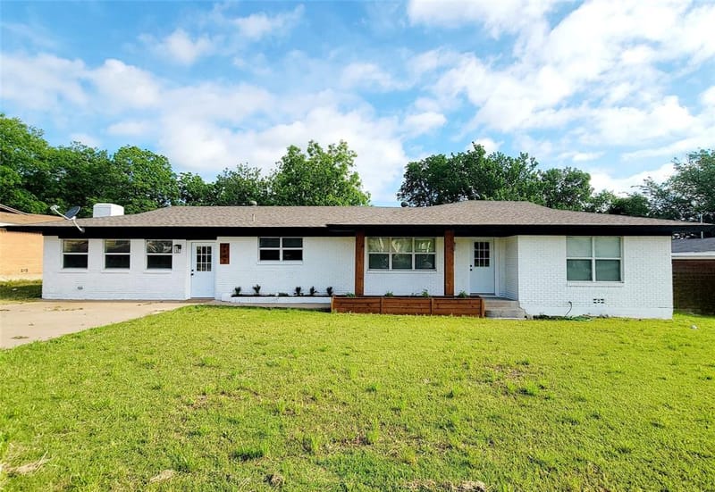 1447 W Lingleville Road, Stephenville TX 76401 - Photo 2