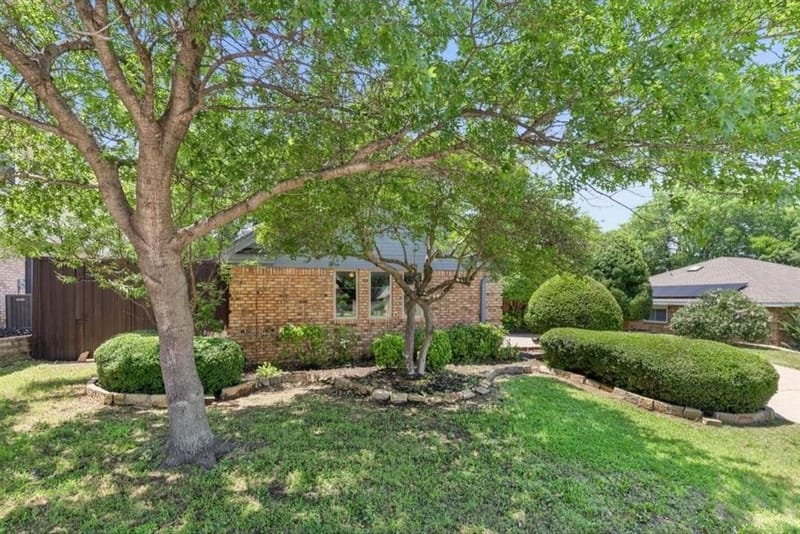 3713 Teal Lane, Bedford TX 76021 - Photo 3