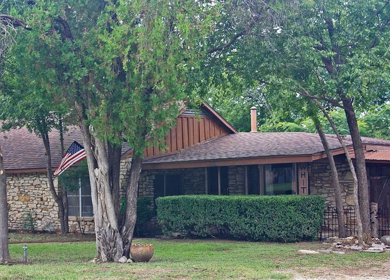 305 Bryan Street, Glen Rose TX 76043 - Photo 2