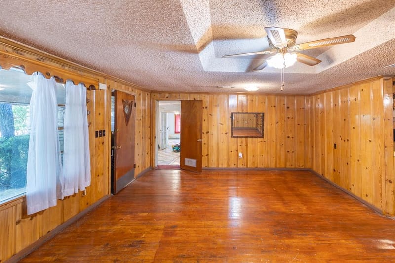 305 Bryan Street, Glen Rose TX 76043 - Photo 9